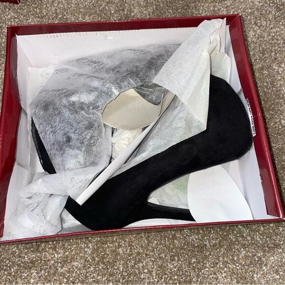 Breckelles Brand Heels suede/velvet like platform heels black SZ 6 High heels - Picture 3 of 7